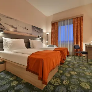 **** Hotell Ramada Airport Tjeckien